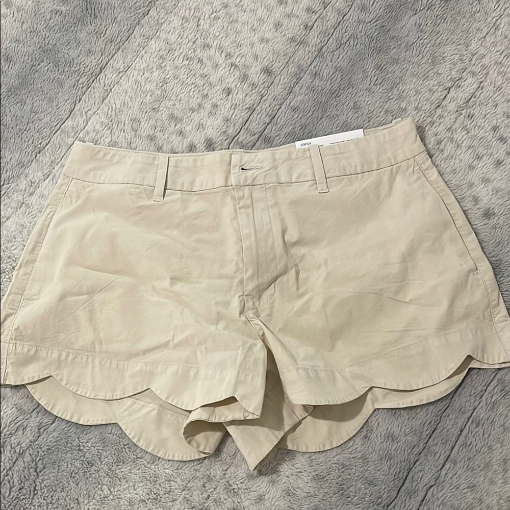 American Eagle Outfitters High-Rise Trouser Short